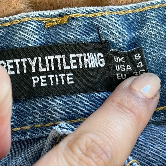 PrettyLittleThing Petite Baggy Jeans Asymmetric Waistband Boyfriend Size 4 - Picture 4 of 6